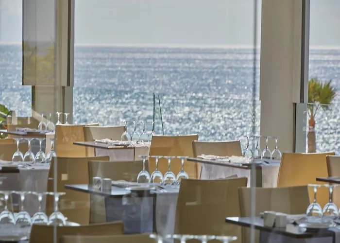 Stil Gigantes - Only Adults 4*